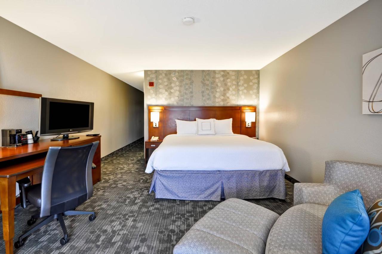 Courtyard By Marriott Jacksonville Airport/ Northeast Extérieur photo