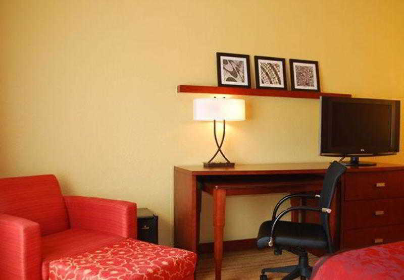 Courtyard By Marriott Jacksonville Airport/ Northeast Extérieur photo