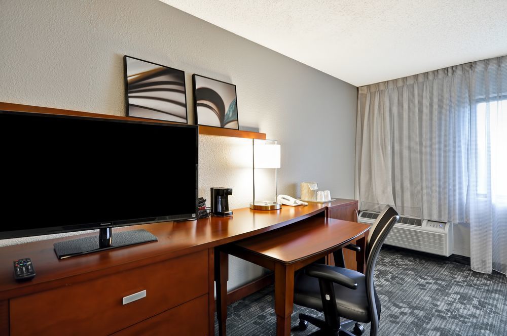 Courtyard By Marriott Jacksonville Airport/ Northeast Extérieur photo