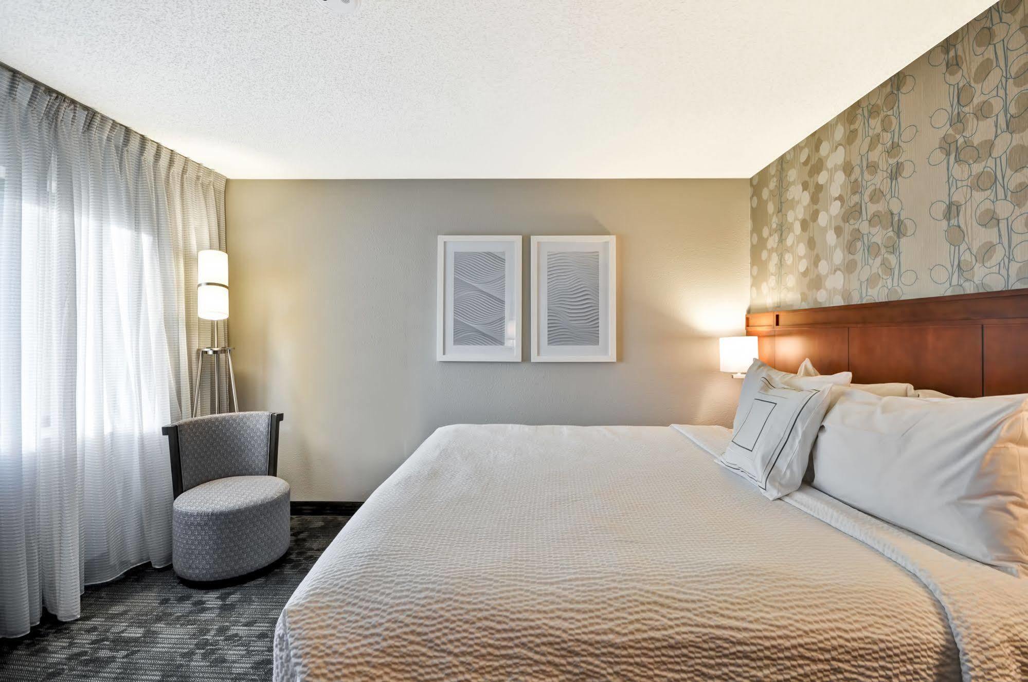 Courtyard By Marriott Jacksonville Airport/ Northeast Extérieur photo